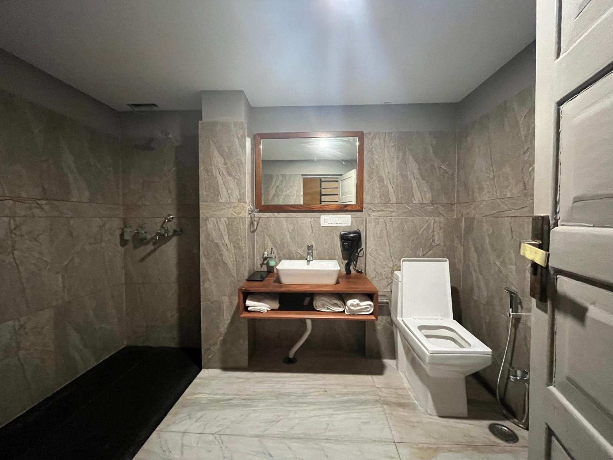 Nkaasa Hotel Personal Suites Raxaul ภายนอก รูปภาพ